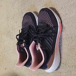 Adidas shoes womans size 7